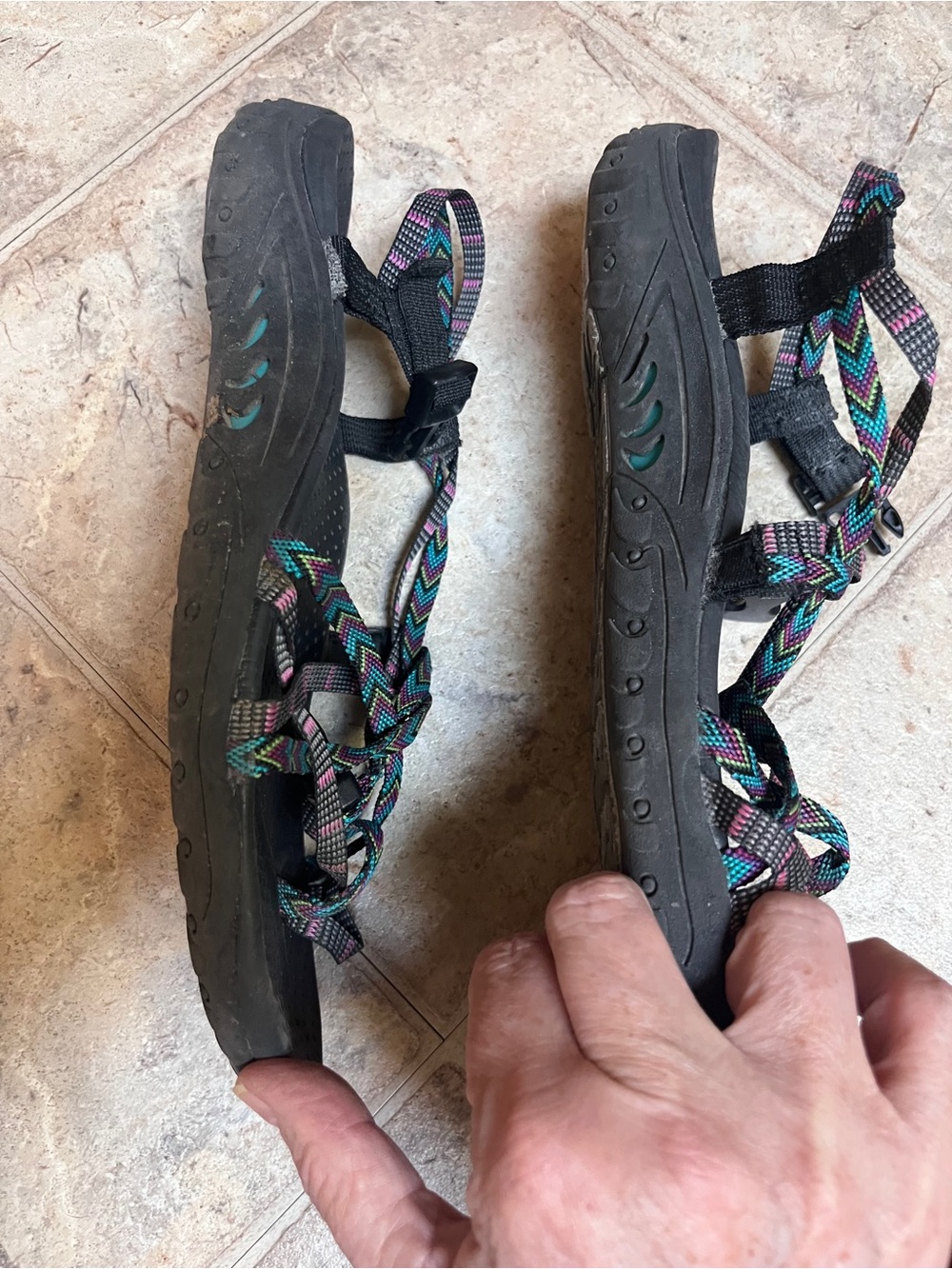 Skechers Black Sandals with Teal Purple Pink Chevron Straps - Picture 2 of 4